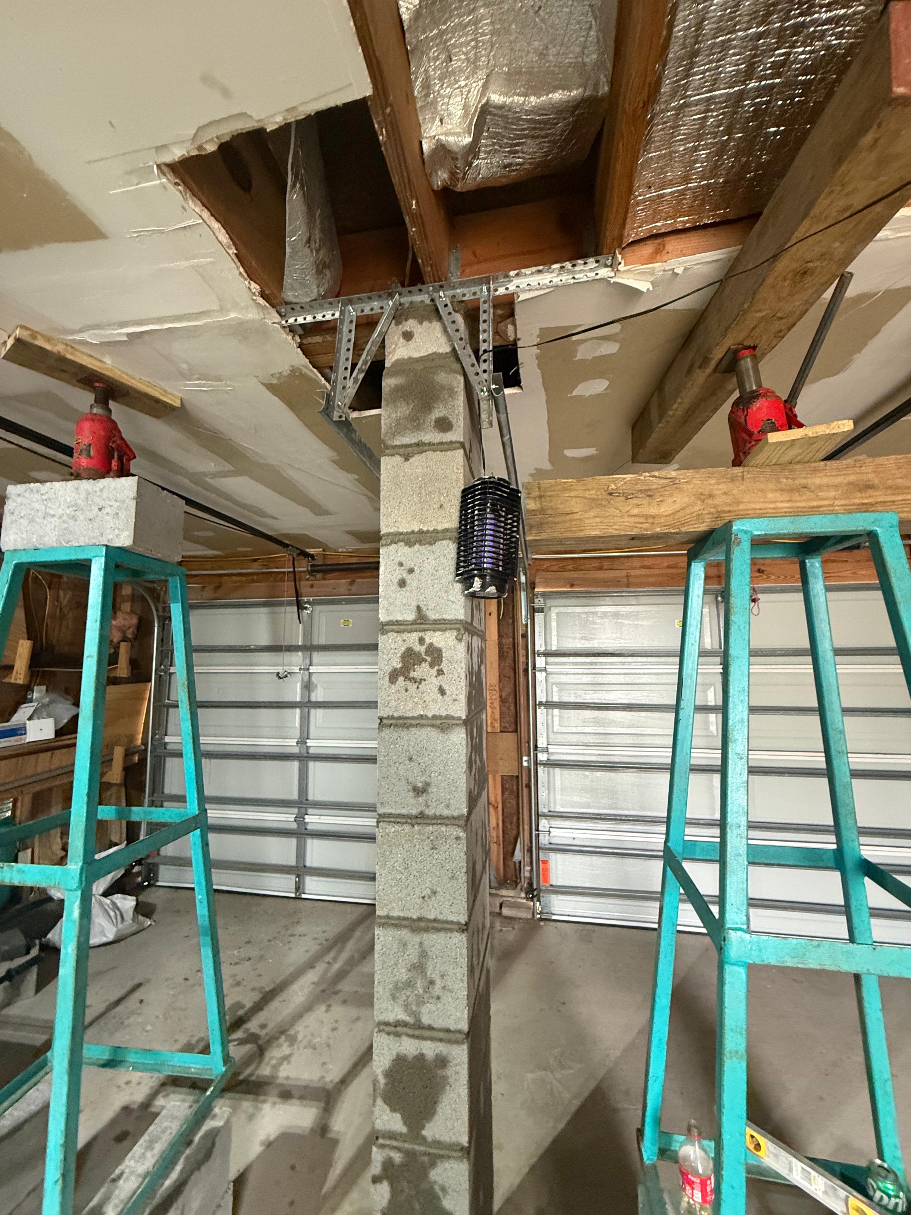 House lifting project in progress